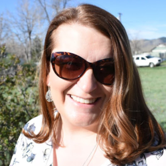 Meet your Posher, Tara - Picture 1 of 1